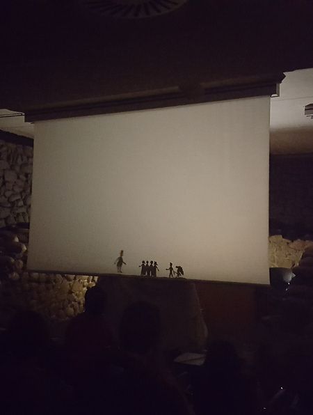 Taller - espectacle d'ombres xineses: "La petita Margarida, la nena golluda"